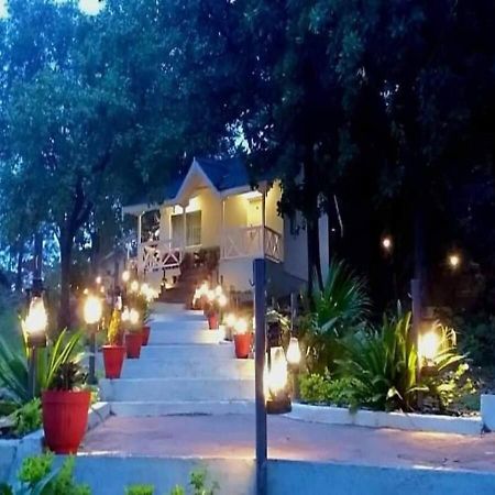Greendale Resort Pachmarhī Buitenkant foto