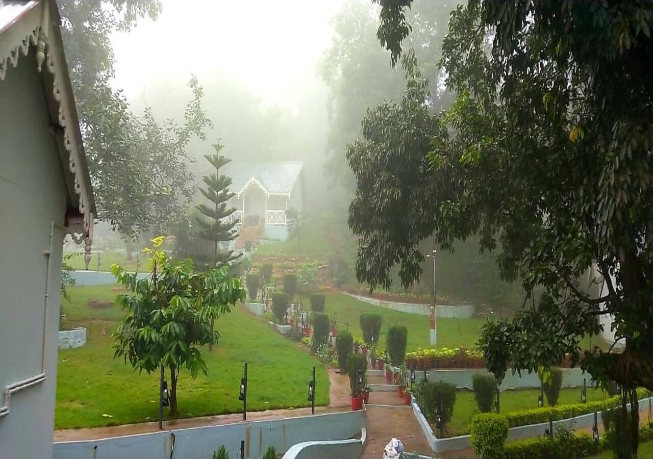 Greendale Resort Pachmarhī Buitenkant foto