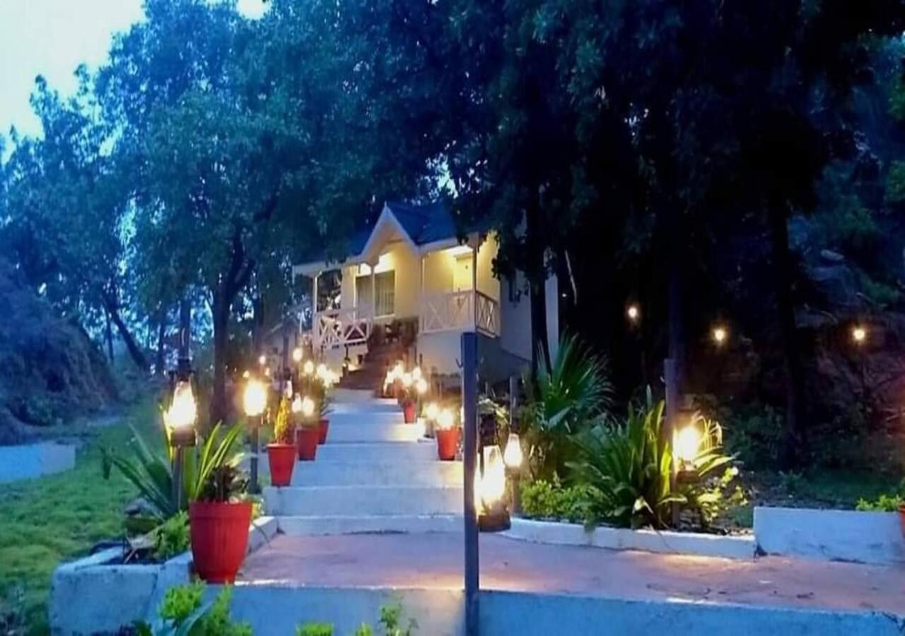 Greendale Resort Pachmarhī Buitenkant foto