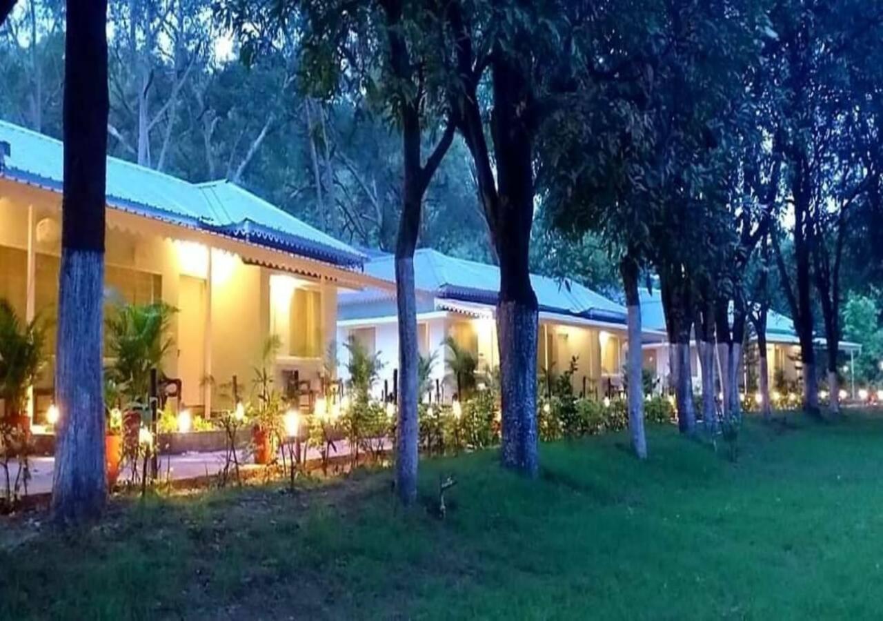 Greendale Resort Pachmarhī Buitenkant foto