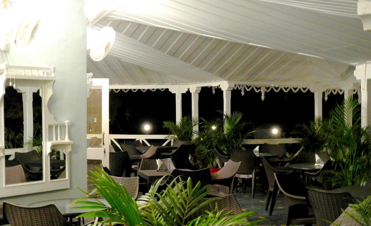 Greendale Resort Pachmarhī Buitenkant foto